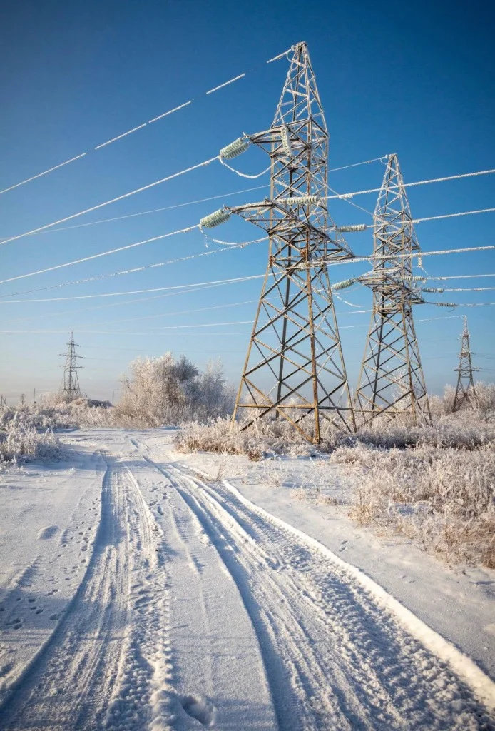 Воздушная линия электропередачи на открытой местности